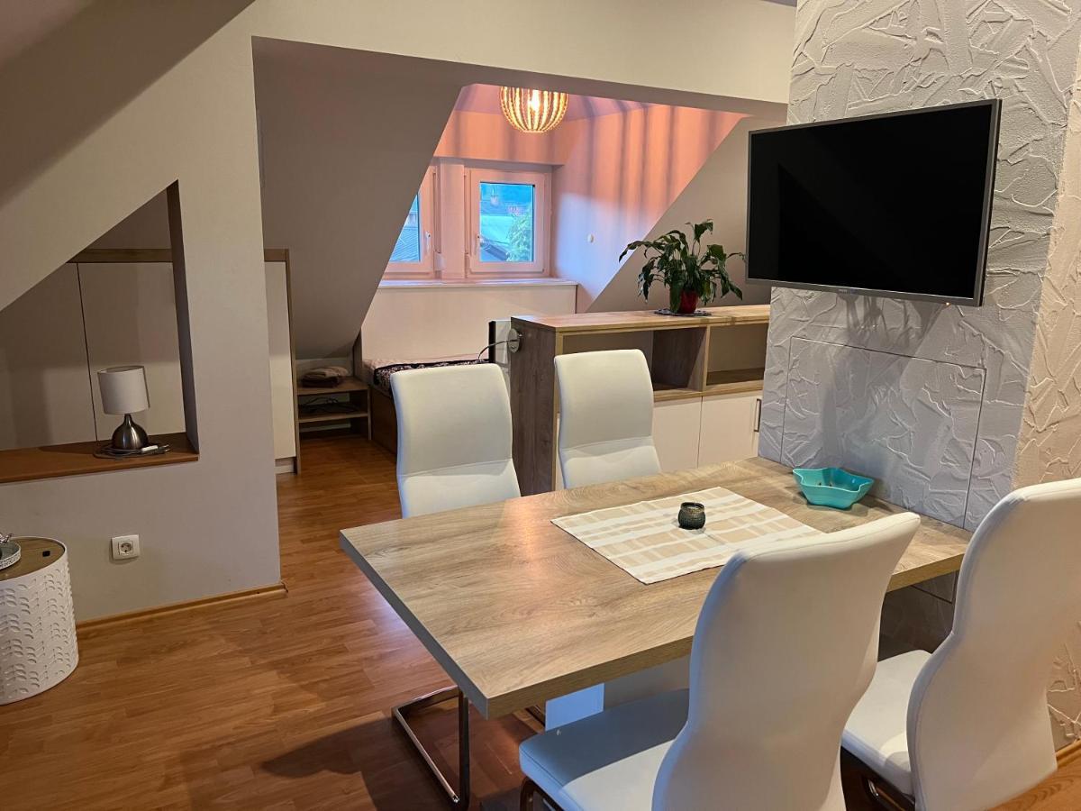 Vila Lesce With Heated Outdoor Pool Экстерьер фото