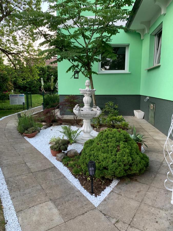 Vila Lesce With Heated Outdoor Pool Экстерьер фото